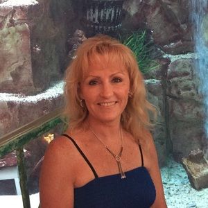 Meet your Posher, Michele